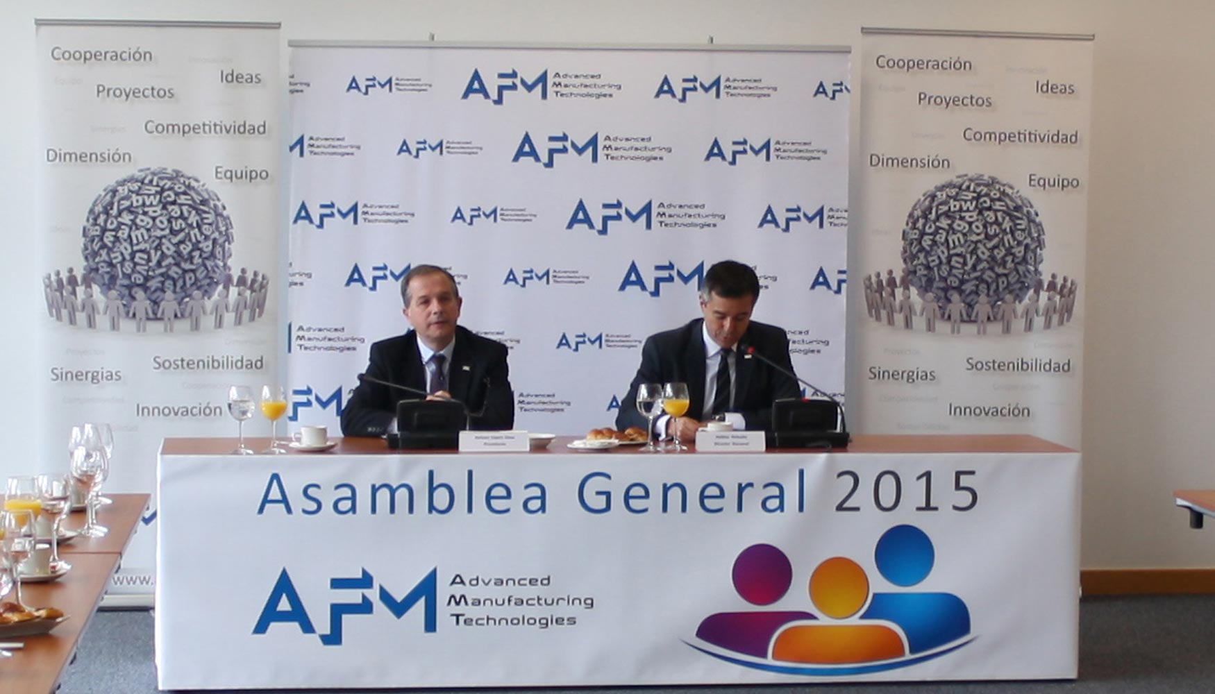 El presidente de AFM, Antxon Lpez Usoz, con Xabier Ortueta, director general de AFM...