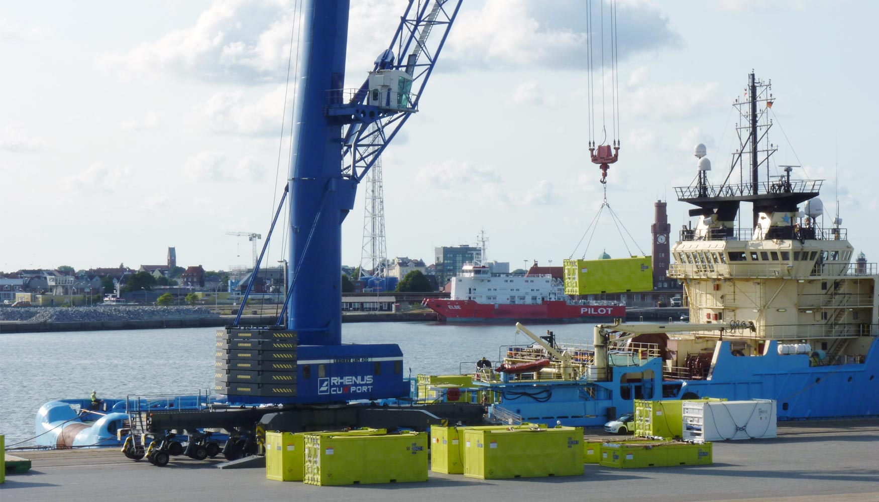 Cuxport ha firmado un acuerdo con Siemens para dar cobertura a las operaciones logsticas en las plataformas marinas...
