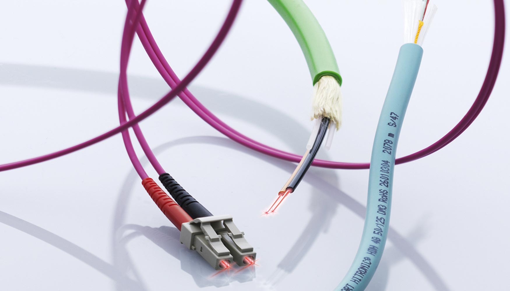 Los cables de fibra ptica se utilizan cada vez ms en las fbricas; los usuarios aprecian su enorme capacidad de ancho de banda en los tiempos de la...