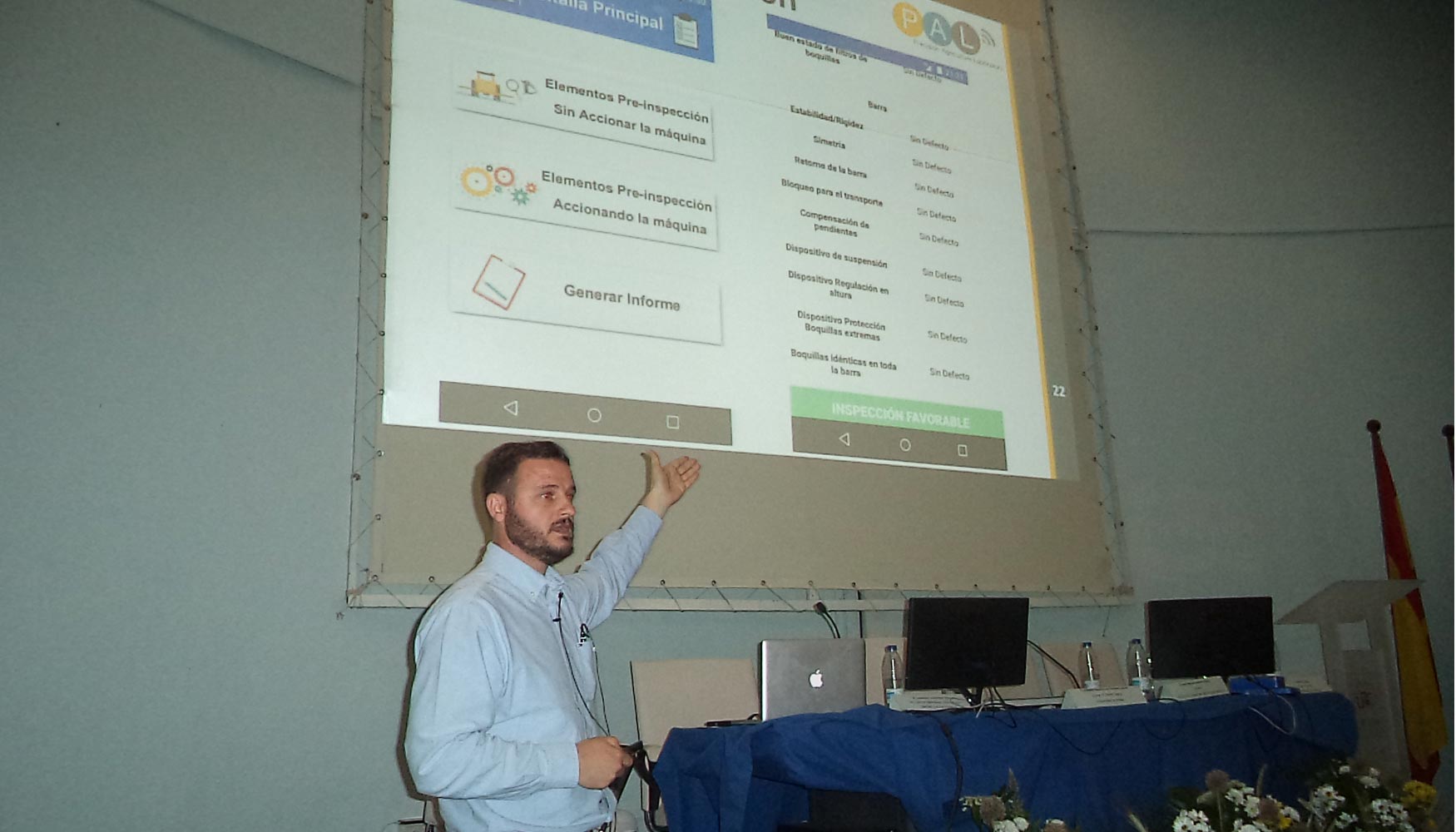 Manuel Prez durante la presentacin de una de la apps