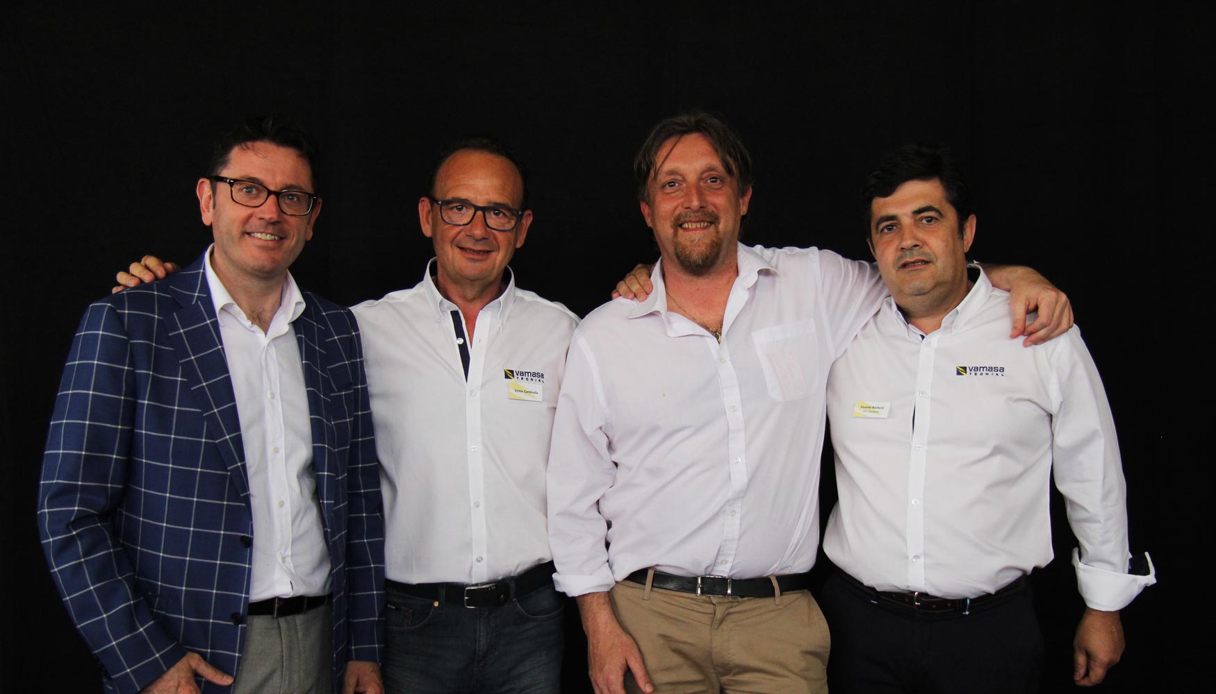 Foto de grupo con los mximos responsables de Vamasa y de JLG Industries en Espaa
