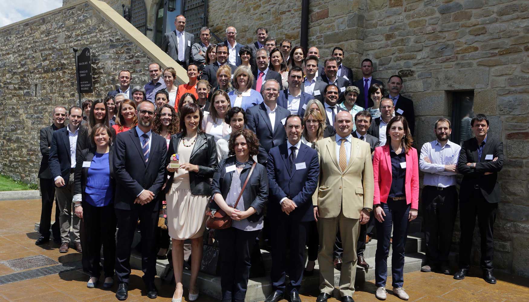 Participantes en la asamblea anual de Aedipe en Navarra