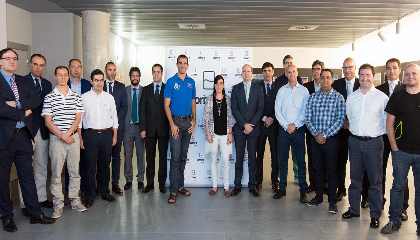 Representantes de las 8 startups seleccionadas por Orizont