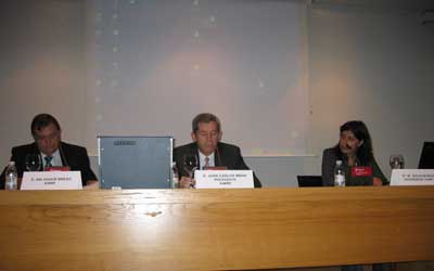 De izquierda a derecha, Salvador Bres, director de AIMME y Juan Carlos Mena, Presidente del Instituto junto con Mara Jess Muioz...