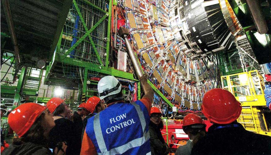 El enorme detector del CMS, en el CERN