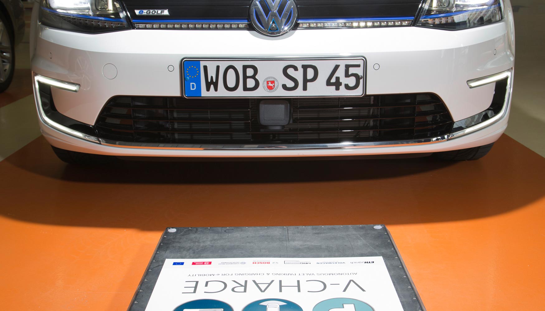 El proyecto V-Charge s�lo plantea unas demandas m�nimas a la infraestructura de estacionamiento de veh�culos