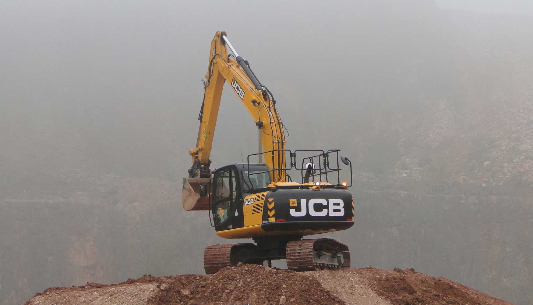 Excavadora JCB equipada con motor Tier 4 Final/Fase IV