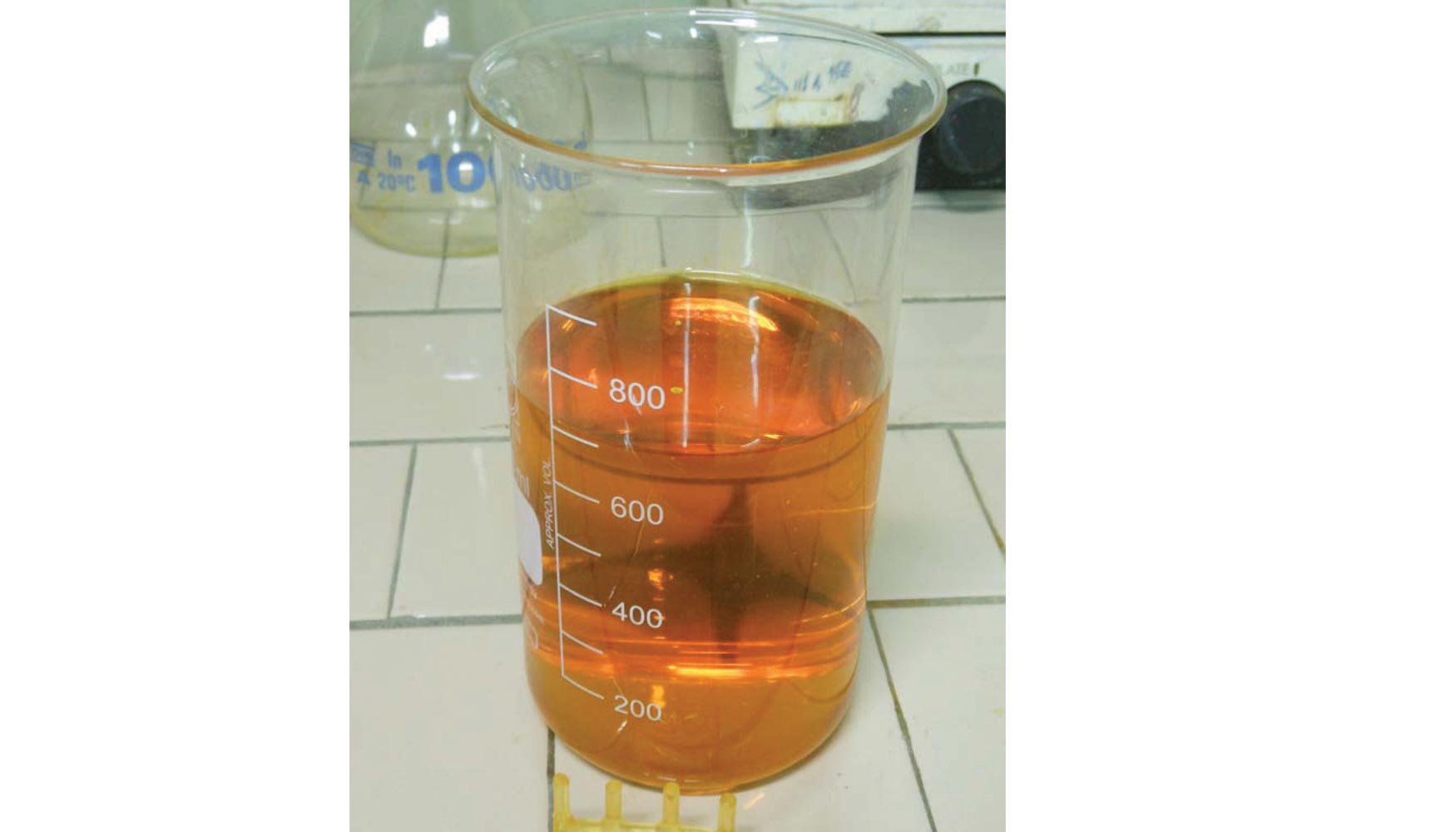 Figura 16.- Solucin de cloruro frrico para realizar la prueba segn ASTM G48 prctica A