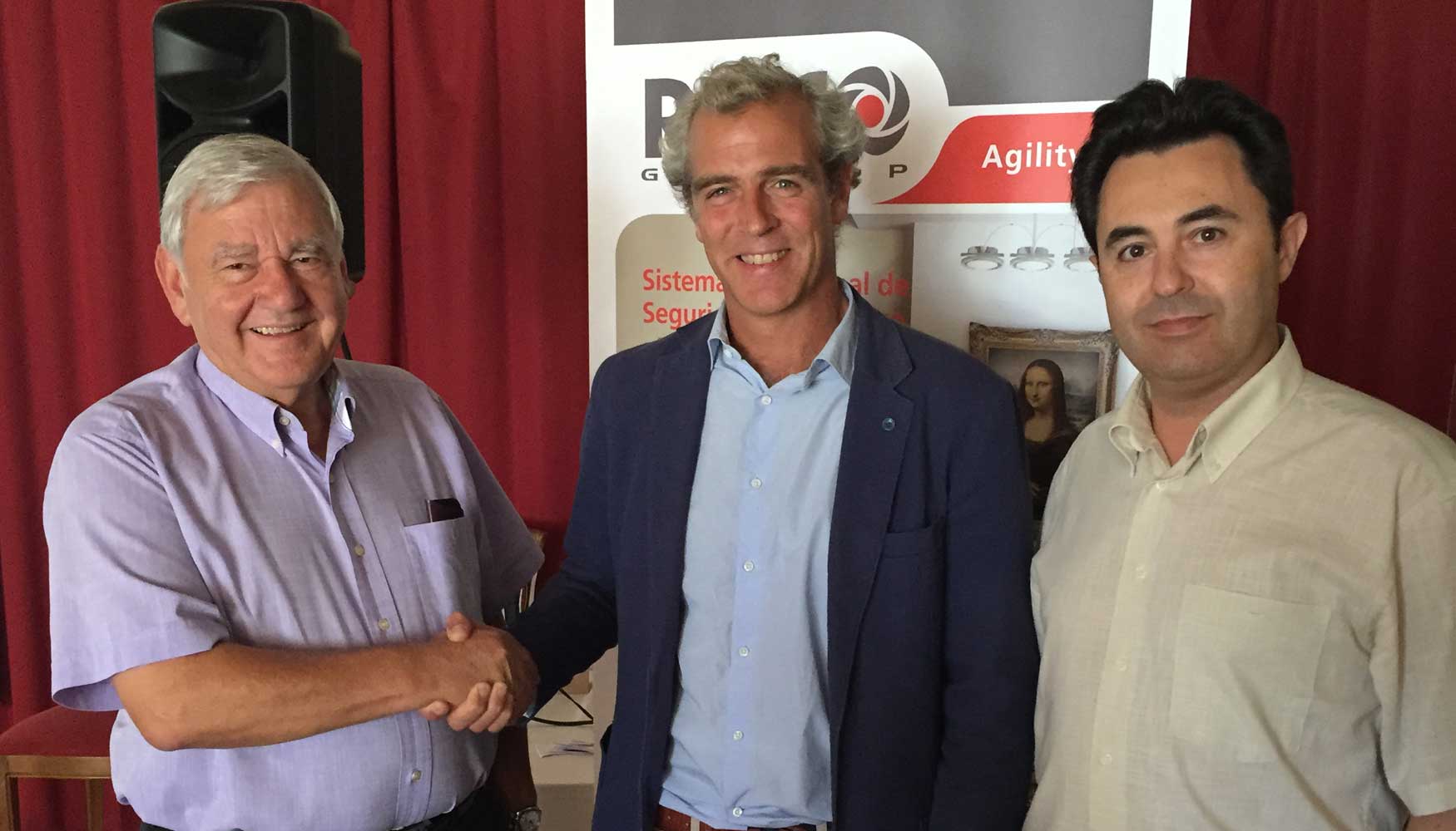 Gonzalo Castro, CEO de Casmar, Borja Garca-Albi, Iberia Country Manager de Risco Group Iberia, y Teodoro Fnez, director de Marketing de Casmar...