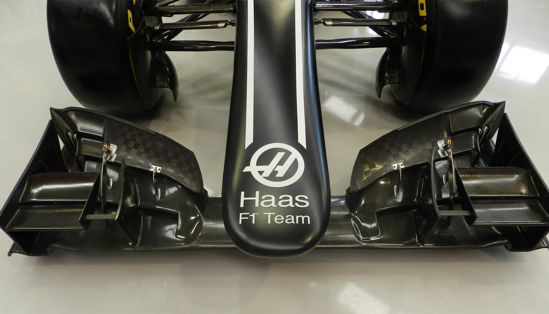 Detalle del alern delantero del Haas F1