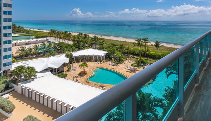 Vistas desde el balcn del apartamento de la Baha de Biscayne