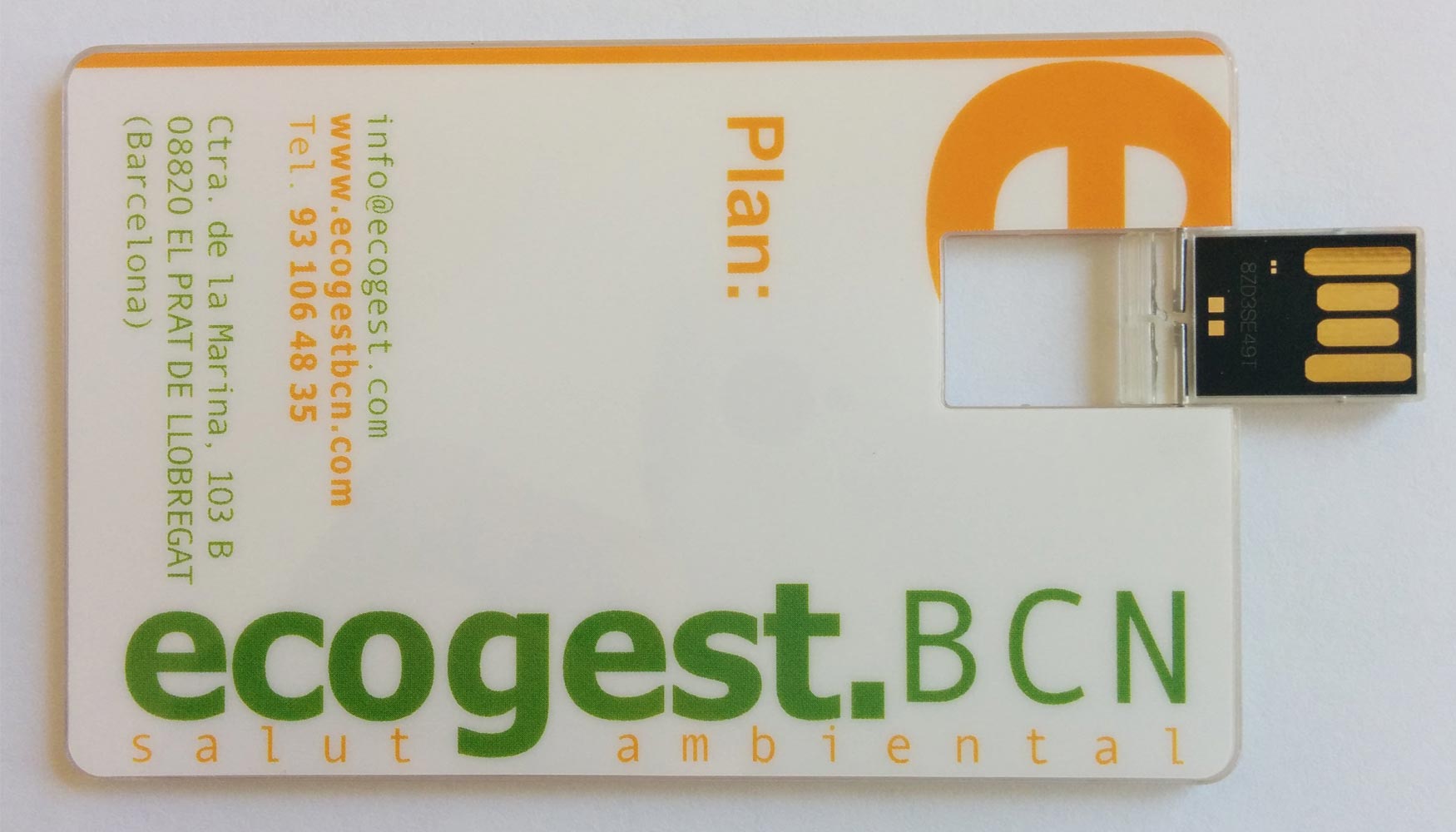 Eco-tarjeta USB de Ecogest.Bcn con la documentacin de sus servicios