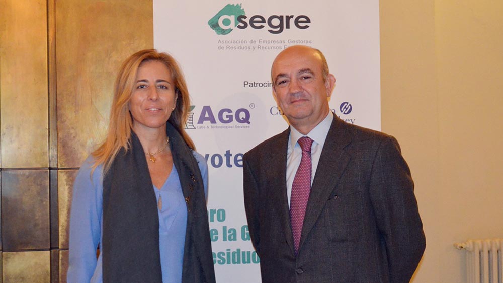 Guillermina Yanguas, de Magrama, y Aurelio Blasco, presidente de Asegre