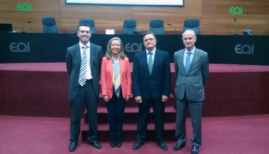 Diferentes representantes de las instituciones y entidades provinciales impulsan la Rehabilitacin de Edificios en Sevilla...