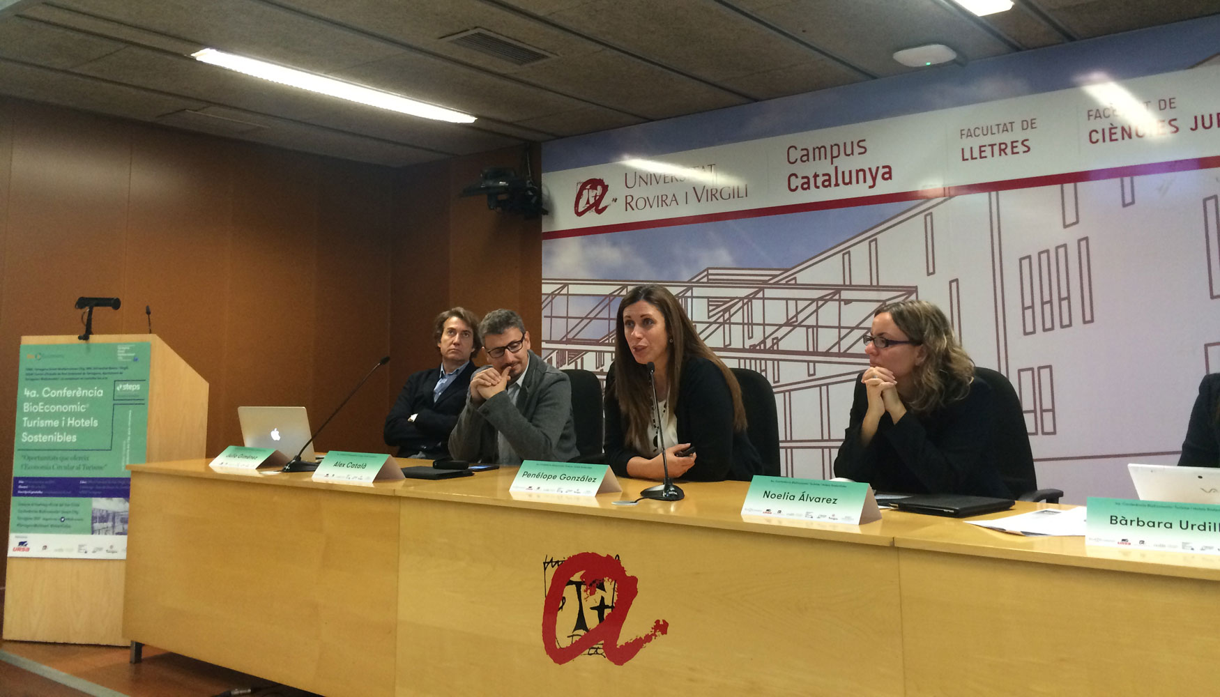 Intervencin de Penlope Gonzlez, responsable del Departamento Tcnico de Ursa Ibrica Aislantes