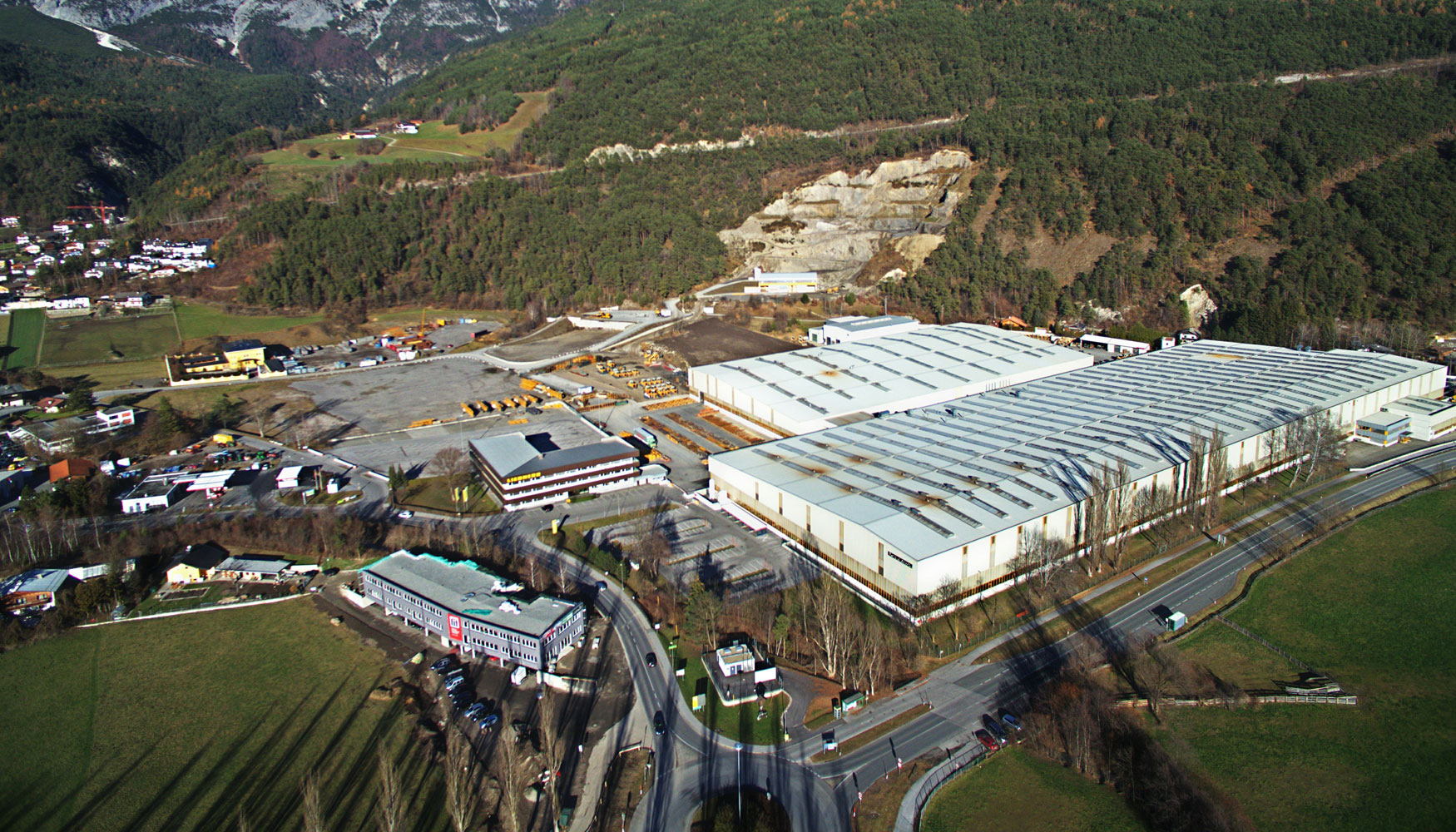 Vista de la fbrica de Liebherr-Werk Telfs GmbH (Austria)