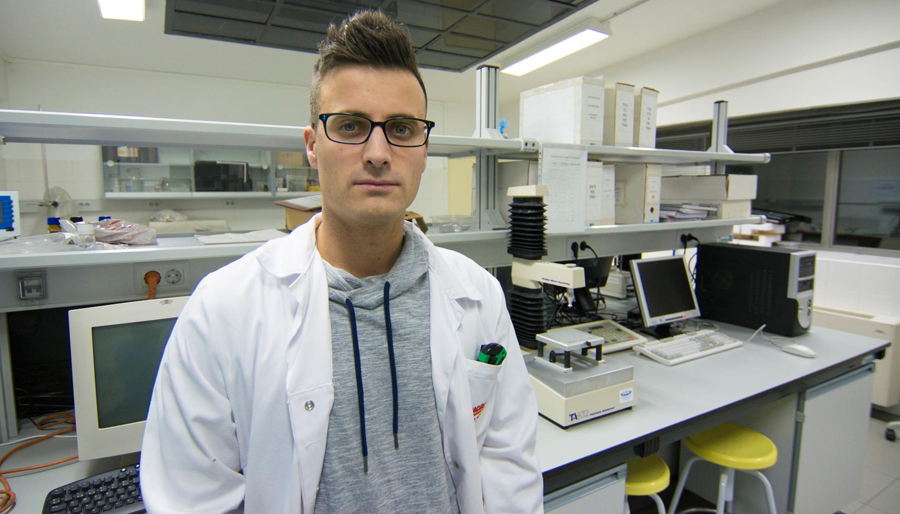 Mario Mart�nez, investigador del �rea de tecnolog�a de alimentos de la Escuela T�cnica Superior de Ingenier�as Agrarias de Palencia...