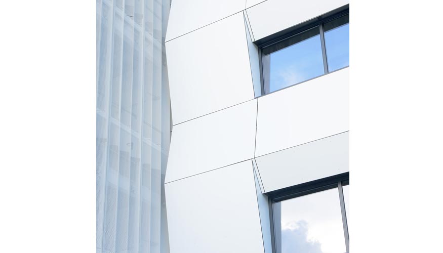 Nuevas soluciones para revestimientos de fachadas ventiladas de Sika y Trespa