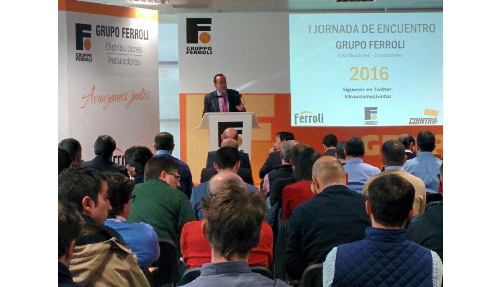 Vctor Gmez, director general del Grupo Ferroli, inaugur la Jornada de Encuentro
