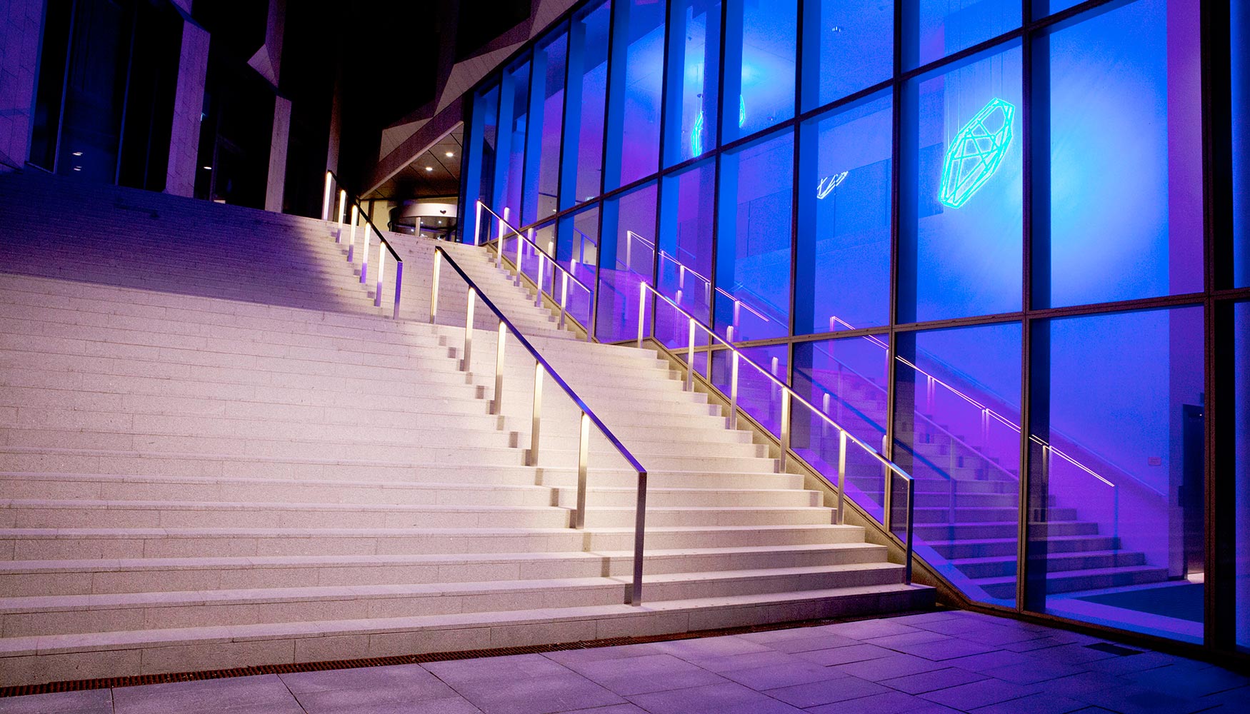 Con LED Value Flex se pueden diseñar efectos lumínicos únicos Con LED Value Flex se pueden diseñar efectos lumínicos únicos