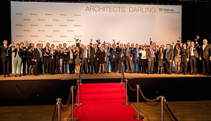 Foto de grupo de los premiados en la Architects' Darling Awards Gold