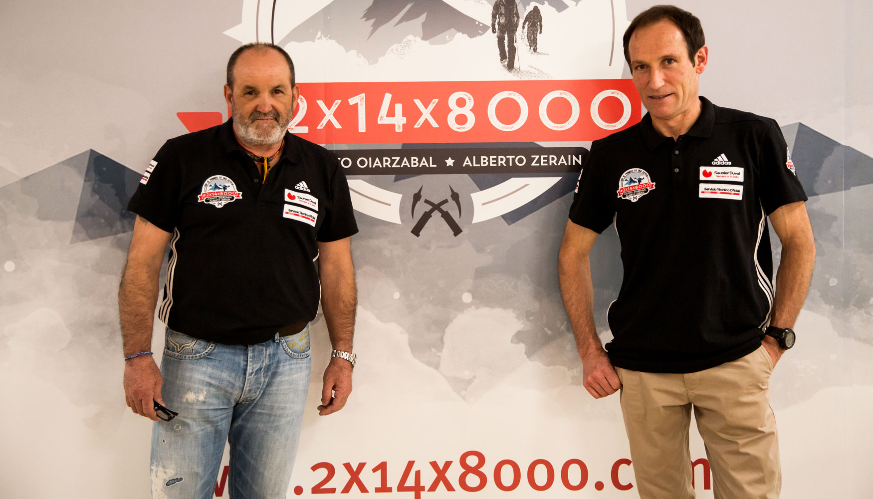 Juanito Oiarzabal y Alberto Derain durante la presentacin del proyecto 2x14x8000