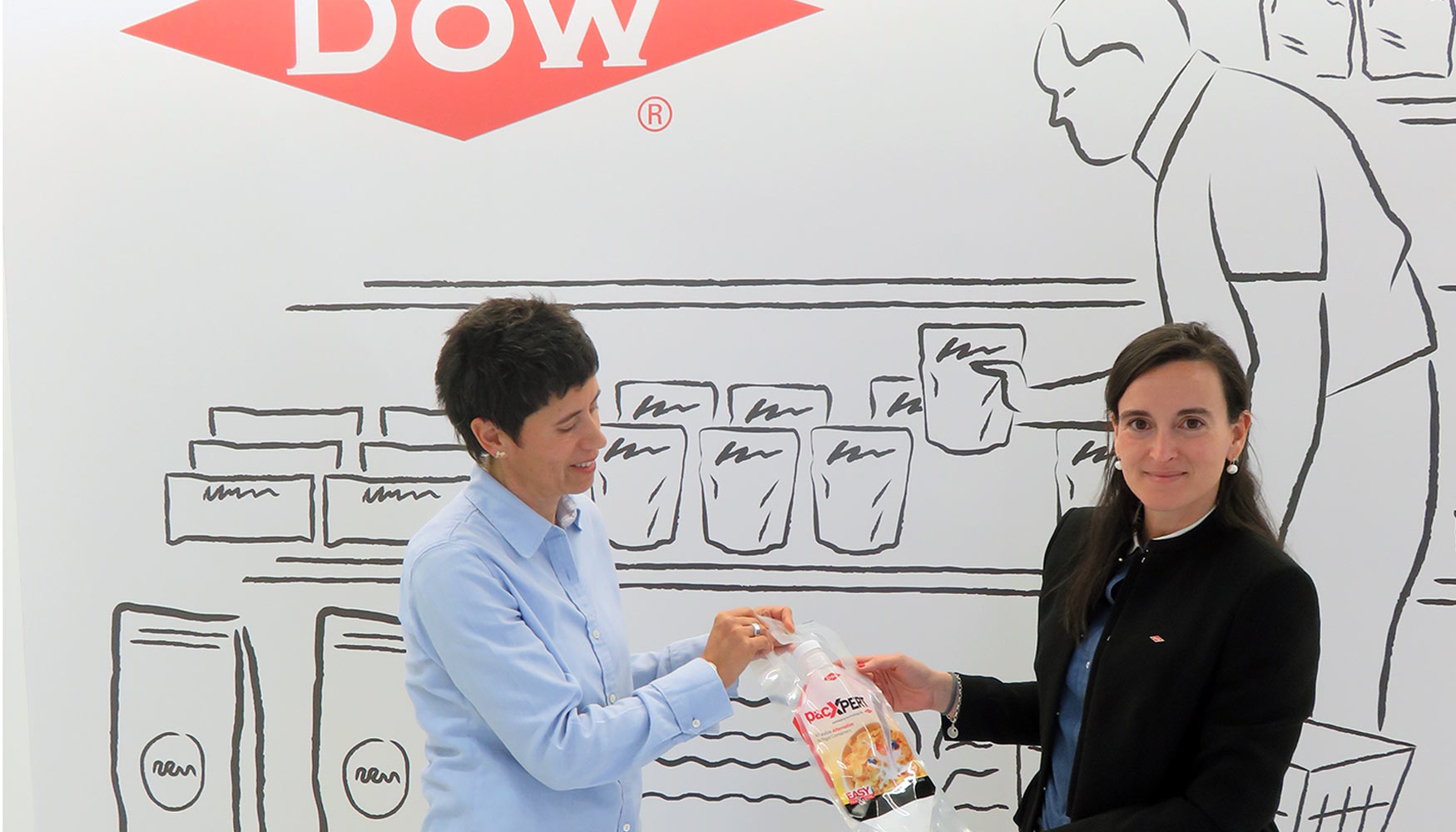 Isabel Arroyo, senior research scientist, y Carolina Gregorio, marketing manager, Food & Specialty Packaging EMEA de Dow Packaging en Pack Studios...