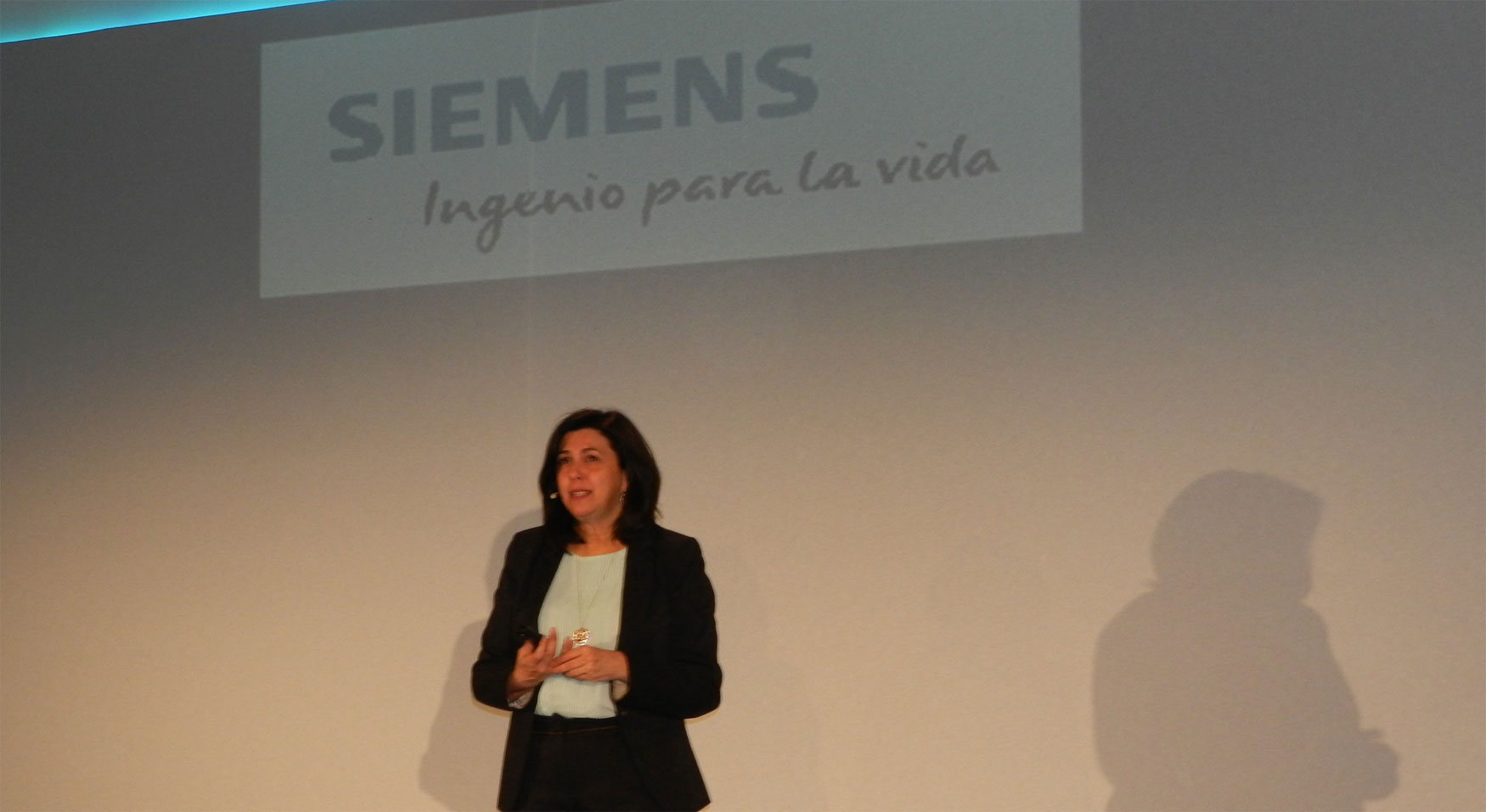 Rosa Garca, presidenta de Siemens en Espaa, durante la presentacin de Desigo CC