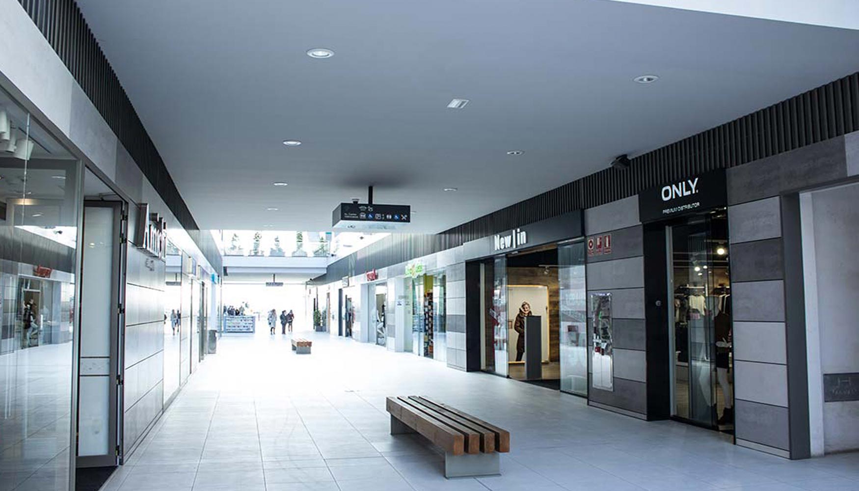 Vest�bulos, pasillos y zonas comunes tambi�n cuentan con los productos adaptados de la marca