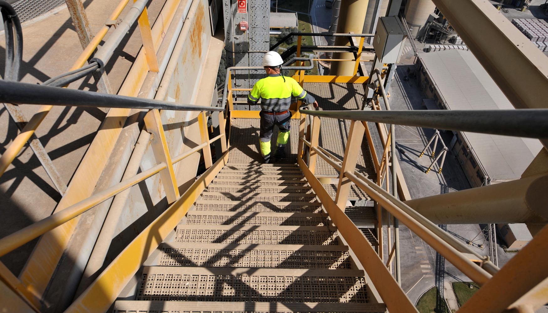 El sector del cemento ha conseguido reducir los accidentes con baja un 75% en los ltimos 10 aos