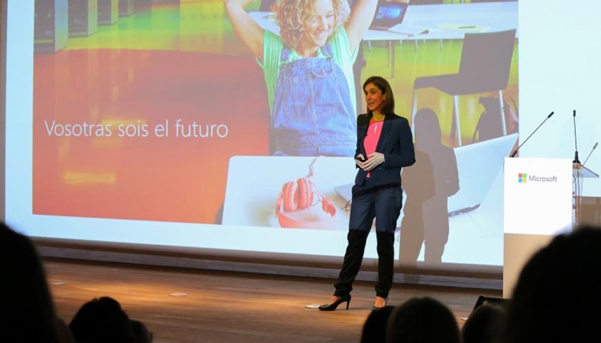 La presidenta de Microsoft Ibrica, Pilar Lpez, durante su intervencin
