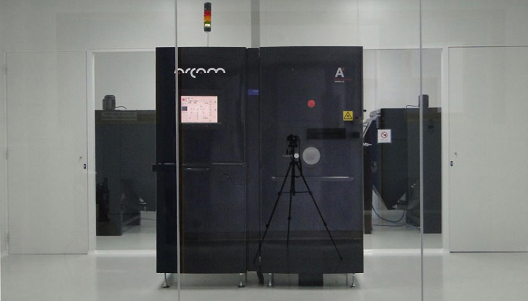 Figura 1. Mquina EBM modelos A2 del fabricante ARCAM AB en las instalaciones de Aidimme