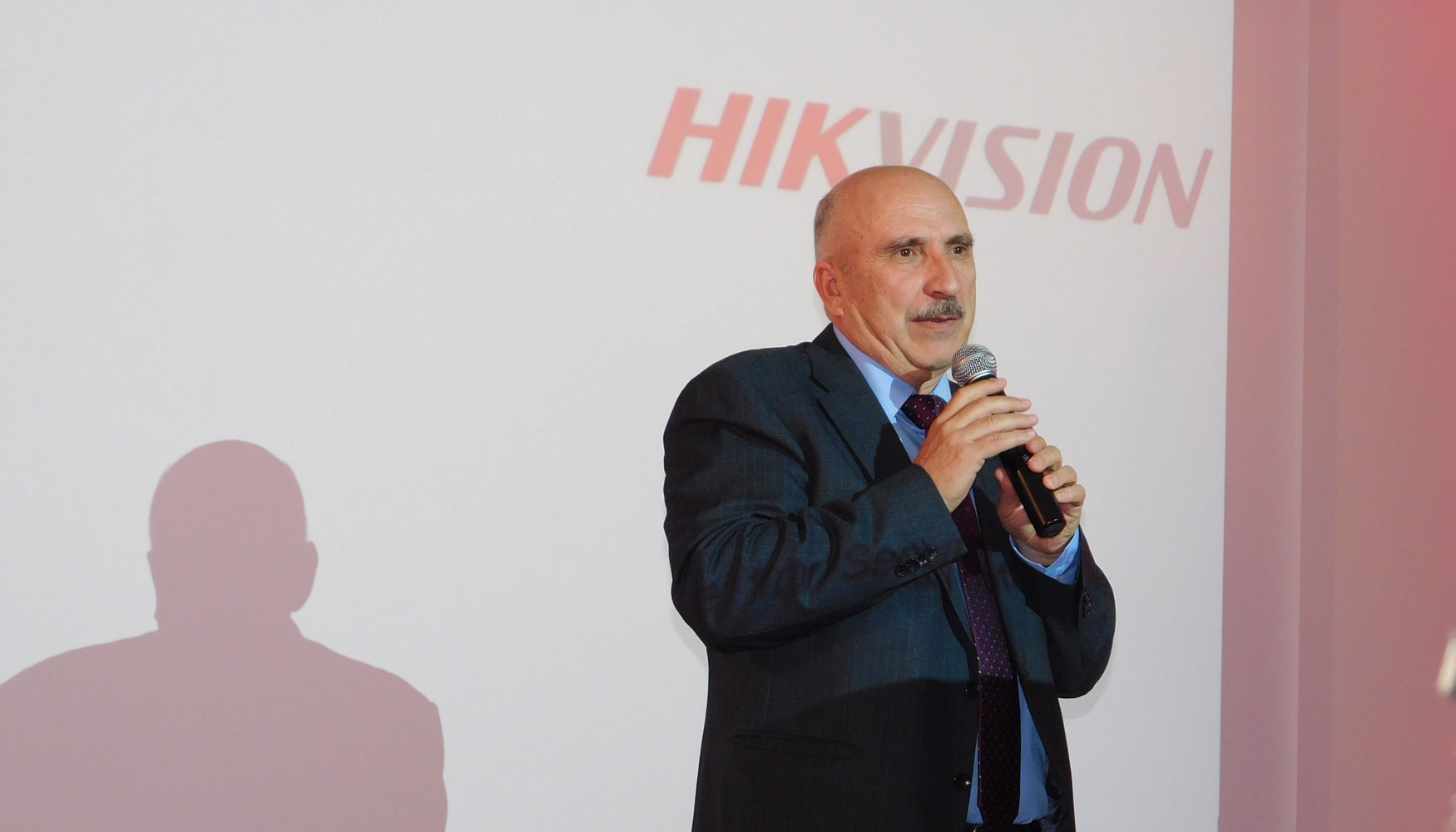 Fernando Herrera, country manager de Hikvision Spain