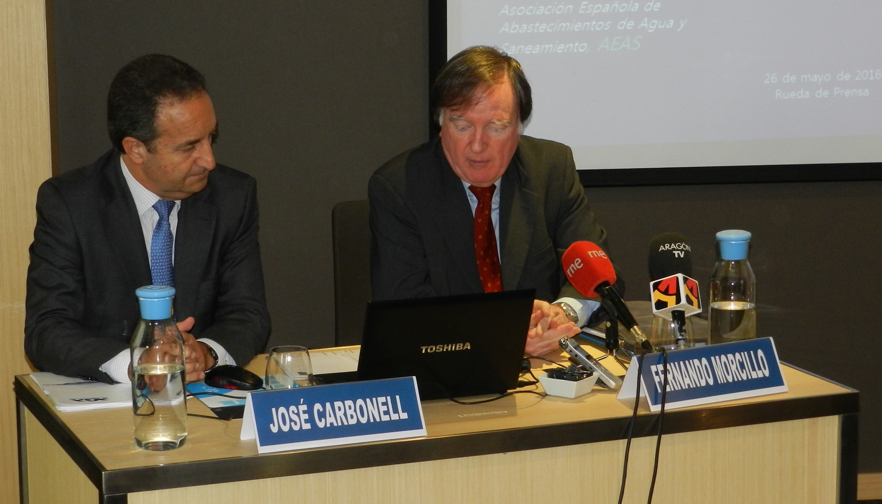 De izquierda a derecha: Jos Carbonell, presidente de AGA, y Fernando Morcillo, presidente de Aeas