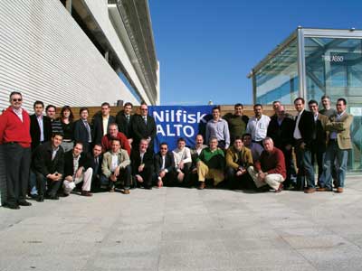 Integrantes de la convencin de Nilfisk Alto celebrada en Caldes d'Estrac (Barcelona)