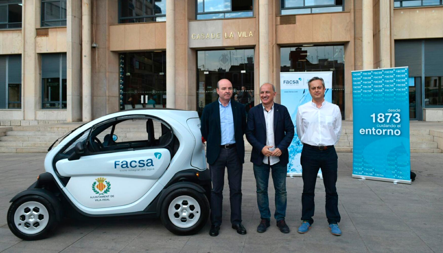 Presentacin del vehculo Twizy en Vila-real