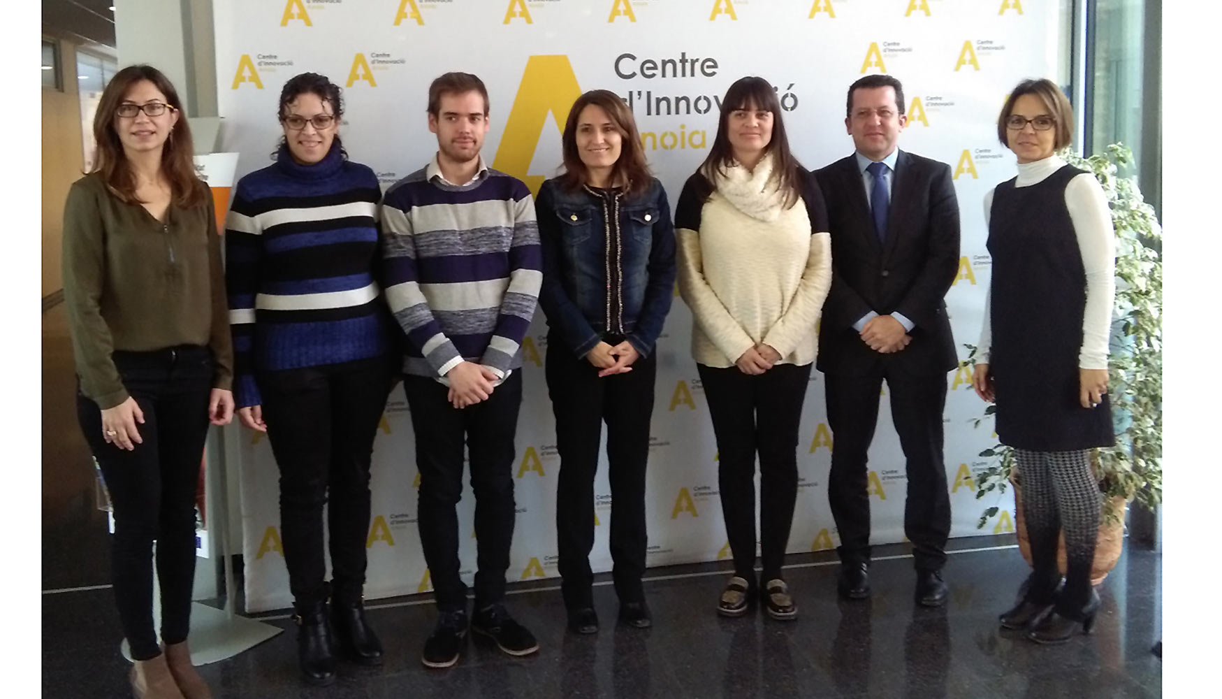En el centro Laura Vilagr, Delegada de la Generalitat a la Catalua Central, durante su visita al Centre dInnovaci Anoia...