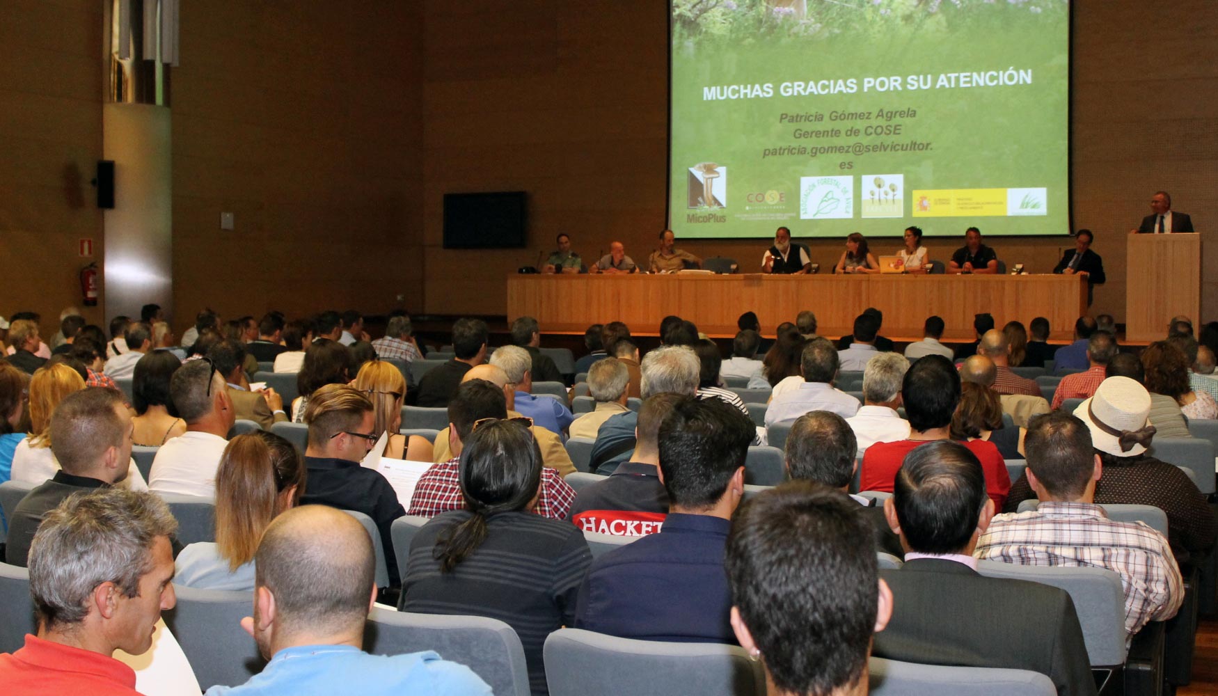 Un auditorio repleto escuch la propuesta de COSE, Fetruse y Magrama para regular la actividad micolgica, el pasado da 10 de junio, en Valladolid...