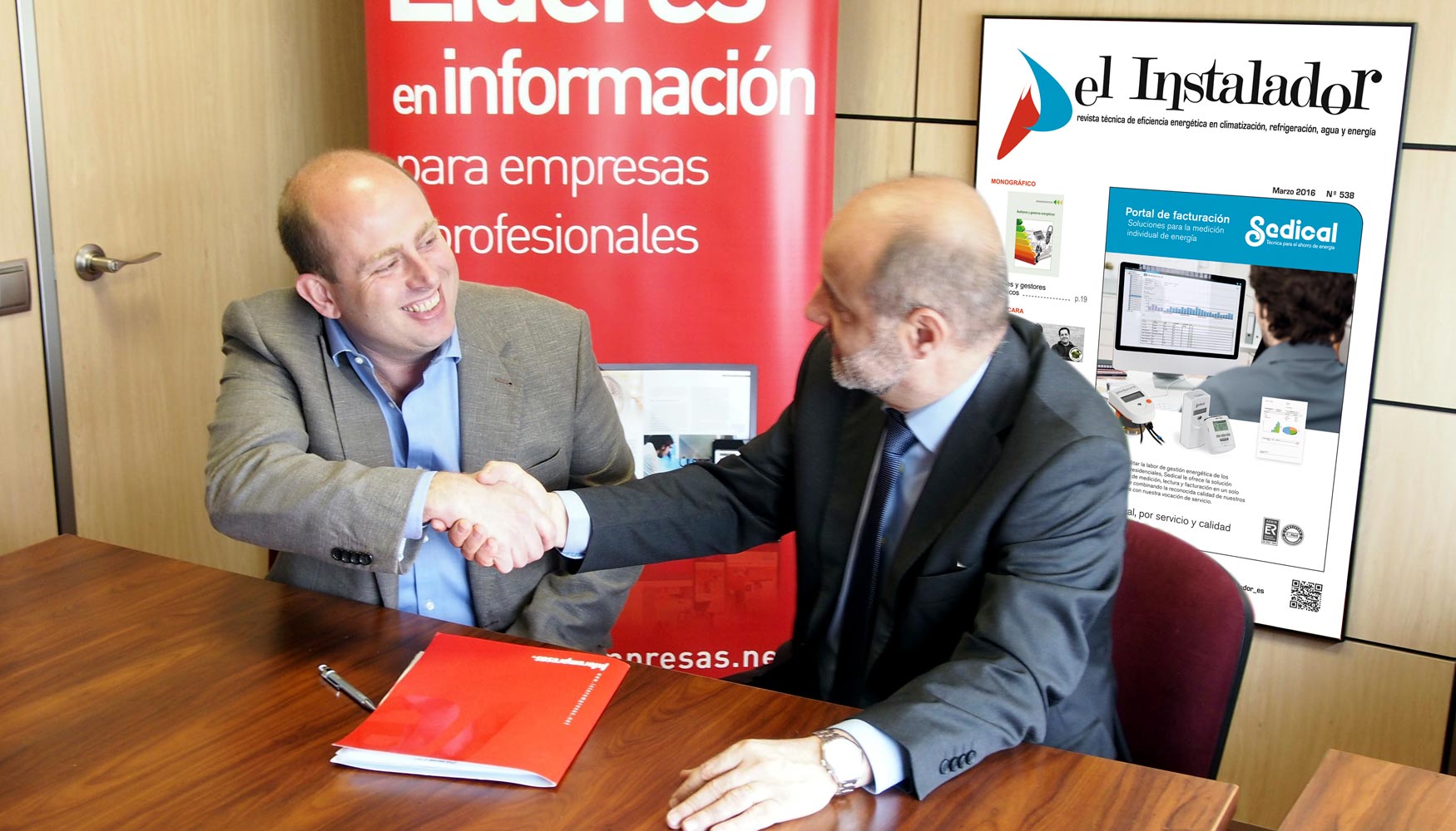 Firma del acuerdo entre Iaki Garca-Ocejo, director del grupo editorial El Instalador, y Albert Esteves, director general de Grupo Nova gora...