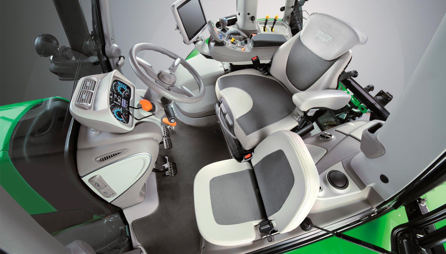 La Serie 6 tiene disponibles dos tipos de cabina con diferentes niveles de confort