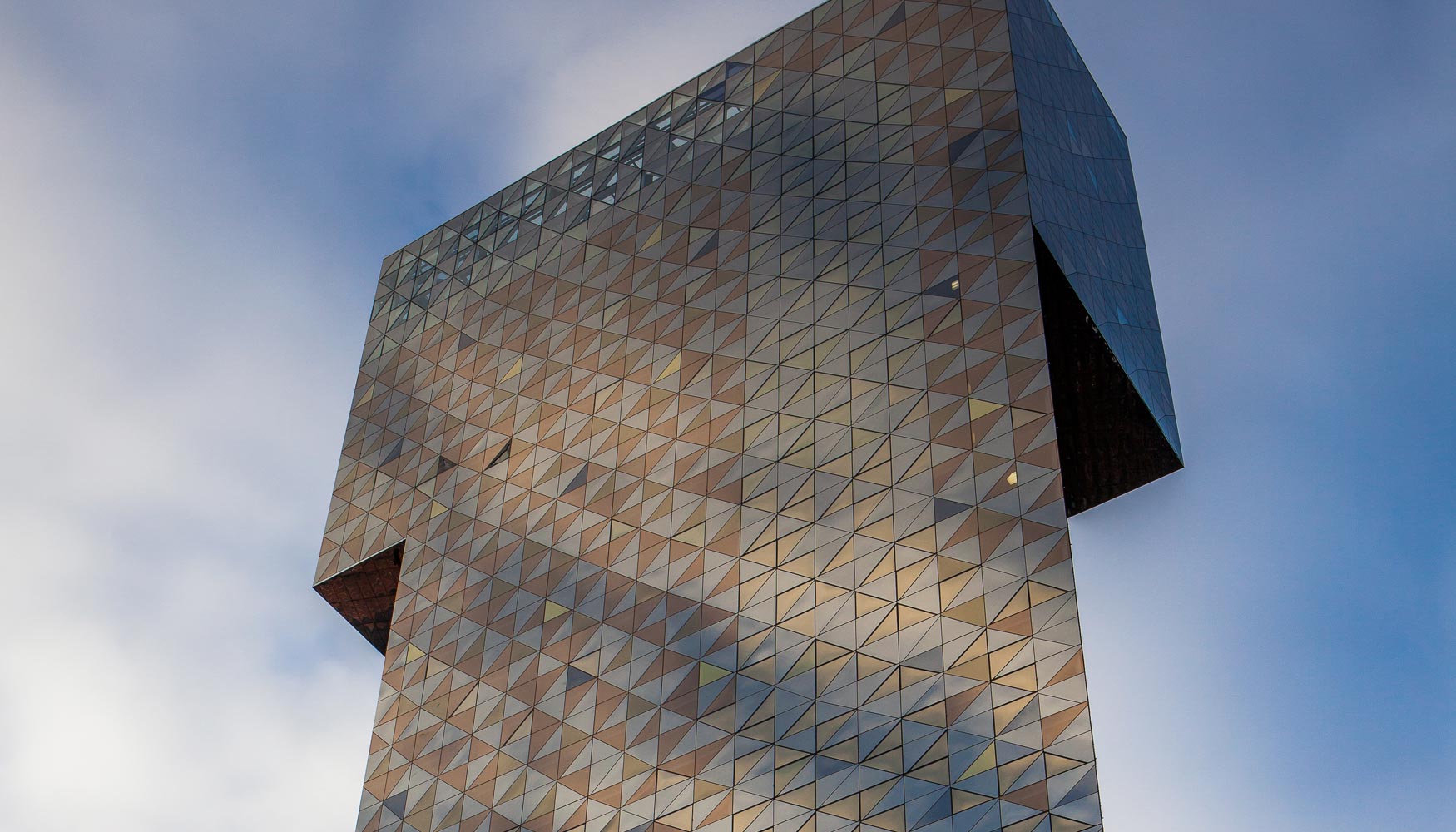 Torre Victoria en Estocolmo, Suecia, realizada con algunas de las soluciones en vidrio de Guardian