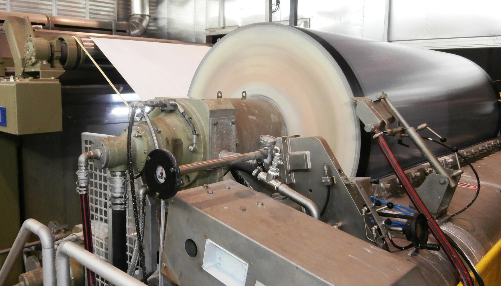 Fabricacin de papel estucado en la planta de Dueas del Grupo Europac