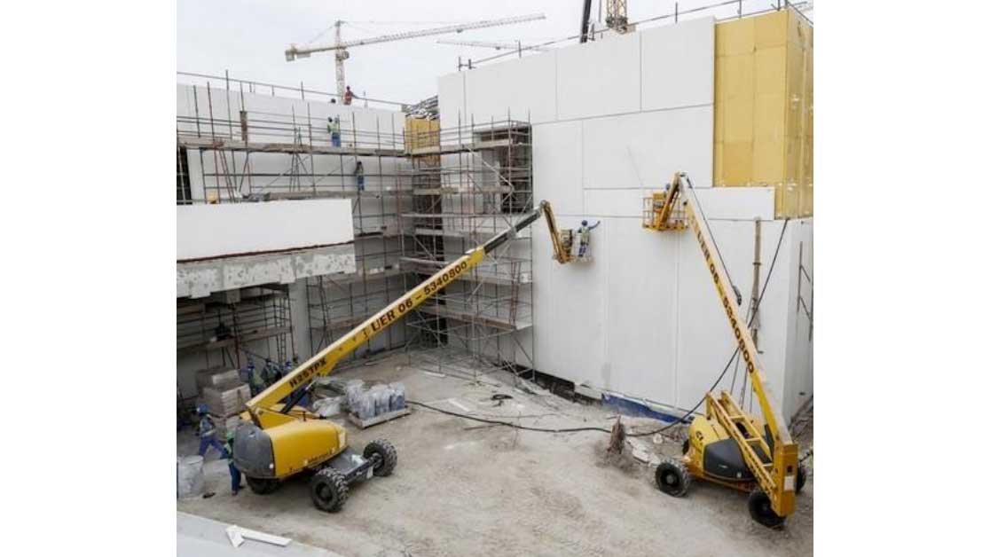 Plataformas Haulotte en la construccin del nuevo Museo del Louvre de Abu Dhabi