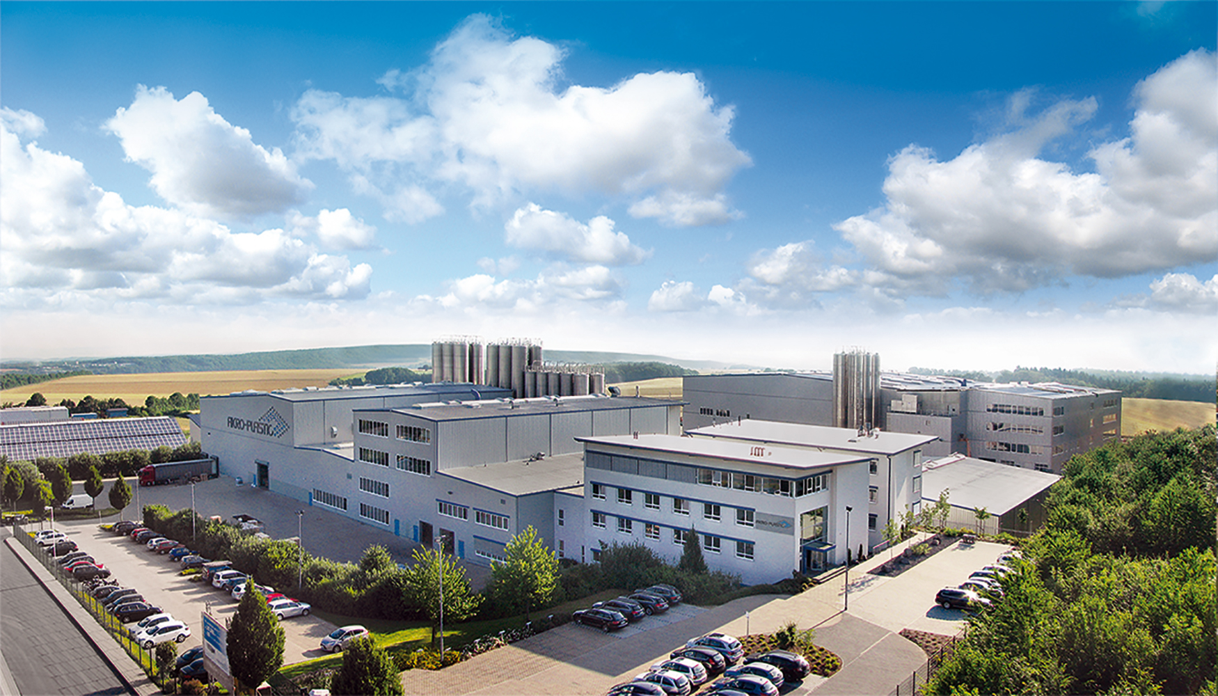 Sede central de Akro-Plastic GmbH en la zona industrial de Brohltal Ost, Niederzissen, Alemania