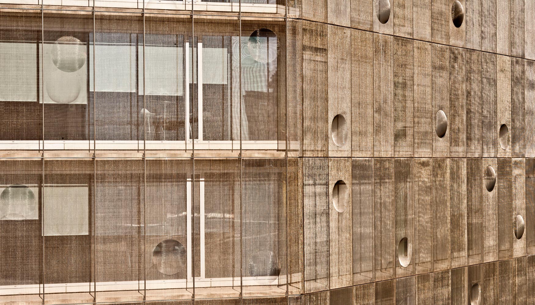 El edificio lleg a ser finalista de los Premios FAD en 2007, en categora de edificios de oficinas. Foto: Adri Goula...
