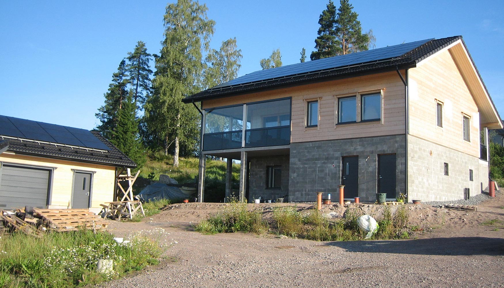 Tronco laminado Kuusamo Houses en la primera madera de consumo de energía cero Finlandia - Madera
