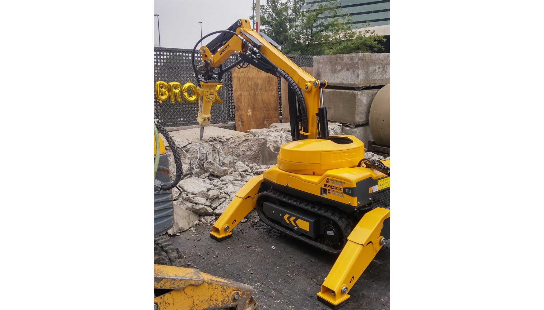 Demostracin del nuevo robot de demolicin Brokk 110 en las instalaciones de Anzeve