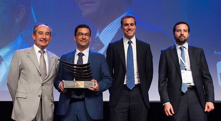 Entrega del premio de Innovacin al proyecto Planta de Generacin de Energa Solar Fotovoltaica, de Rutas del Desierto...