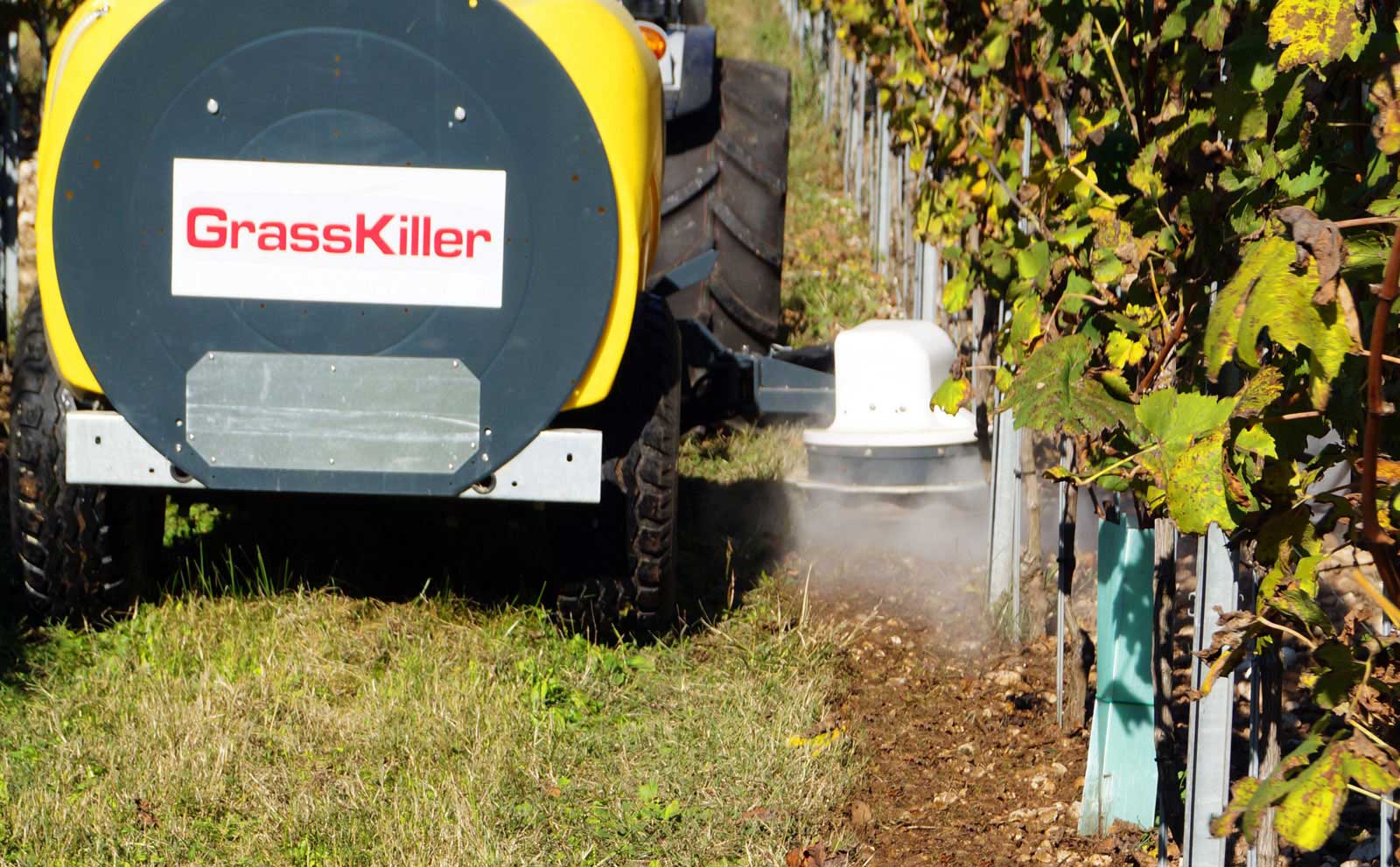 El sistema GrasKiller permite eliminar las malas hierbas solo con agua a temperatura ambiente