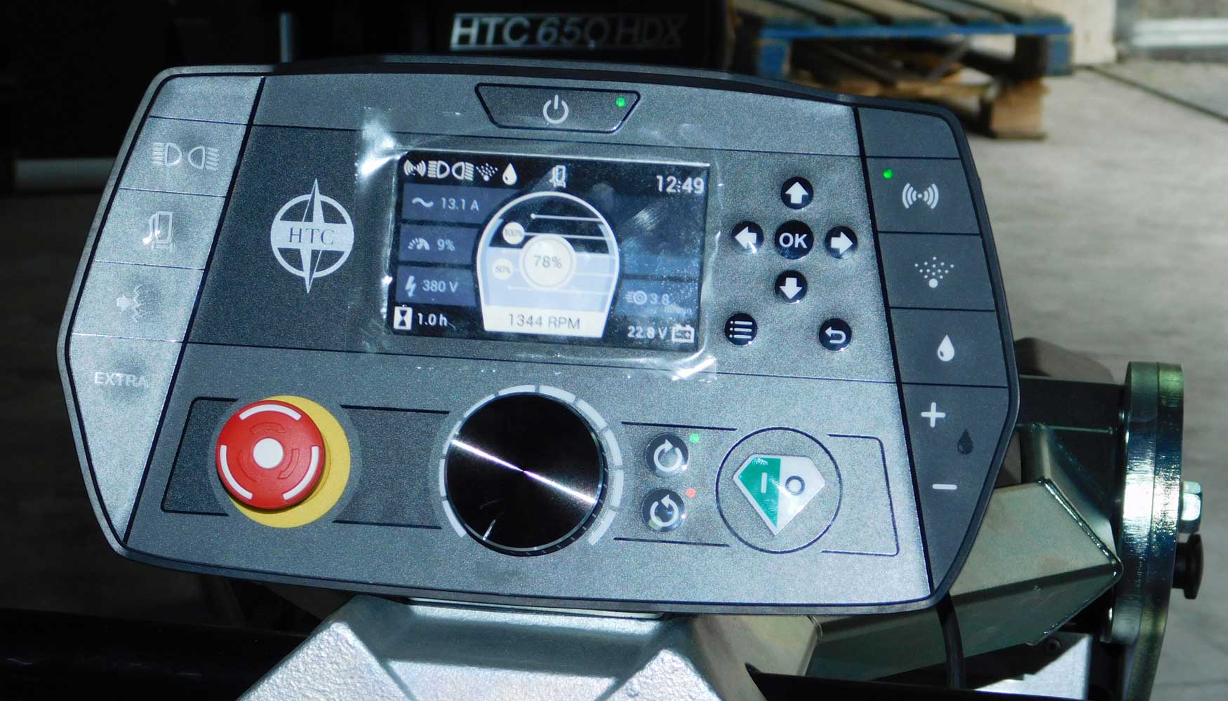 El panel de control ofrece al operario una completa informacin para garantizar la mejor calidad de acabado